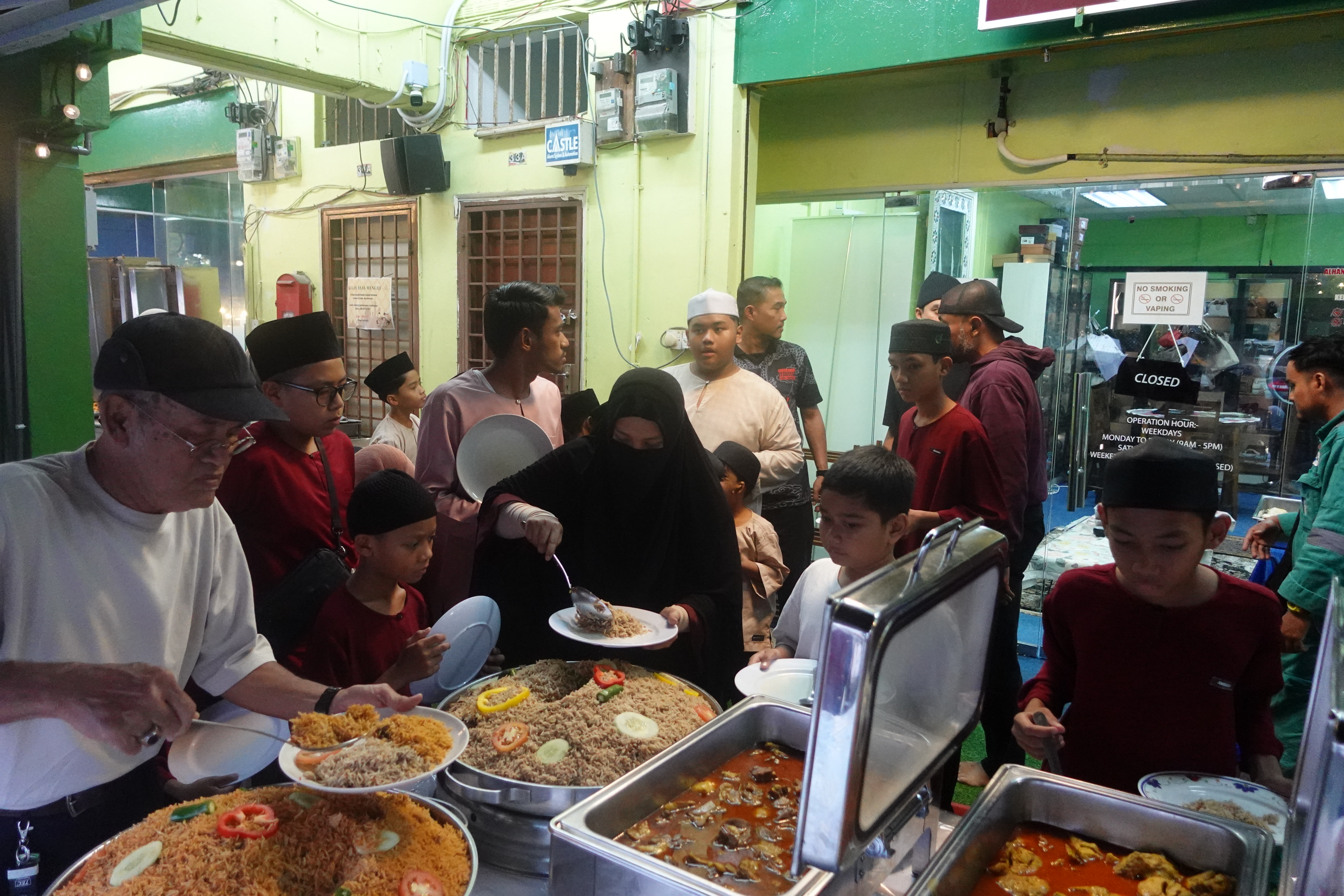 Majlis Berbuka Puasa dan Sumbangan Barangan Keperluan Anak Yatim & Asnaf